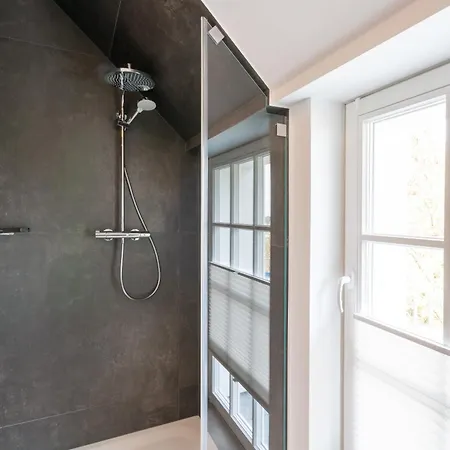 Hirschmann 7 Mit Sauna, Kamin, Balkon 아파트 *